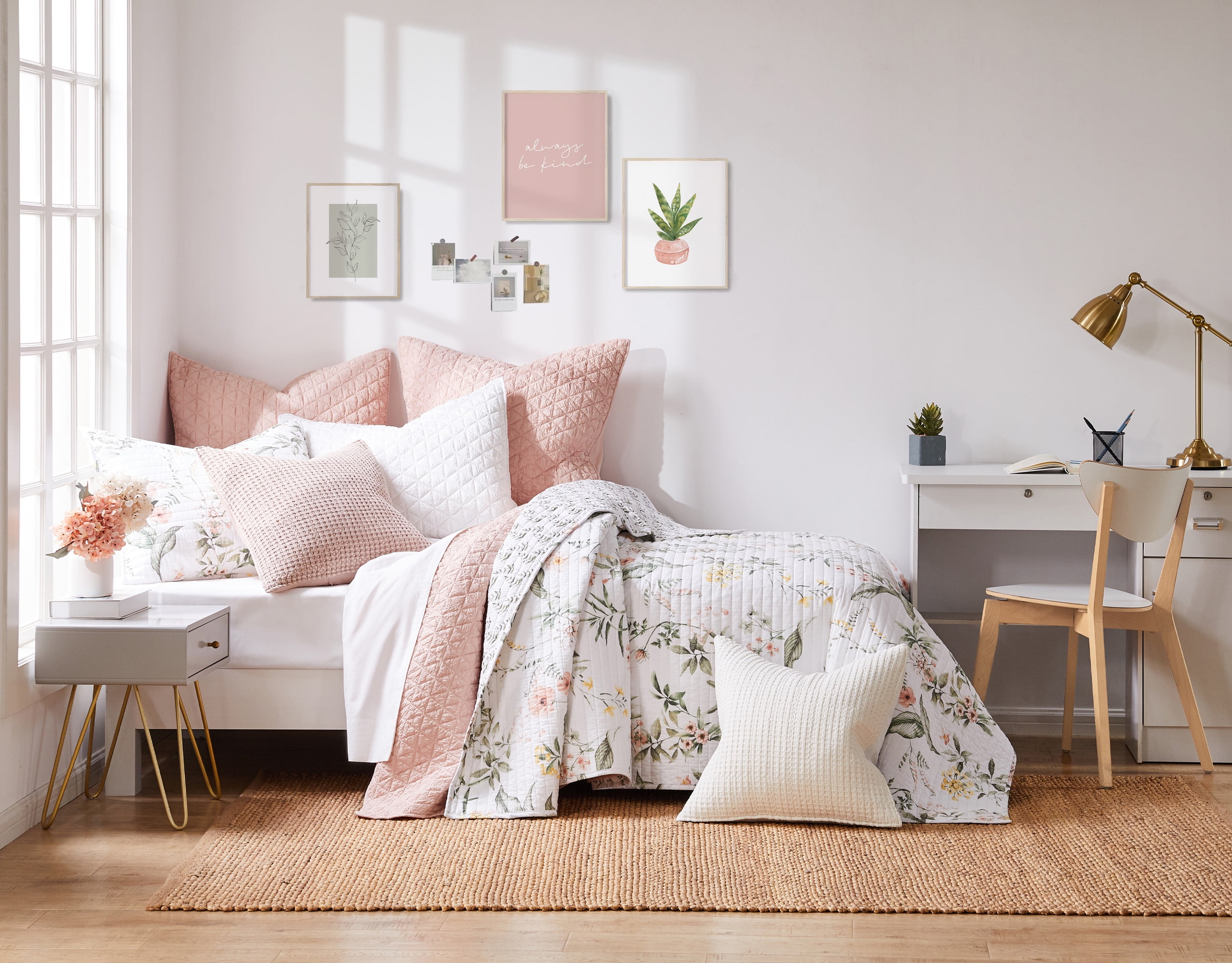 Viviana Twin White Cotton Reversible Quilt Set