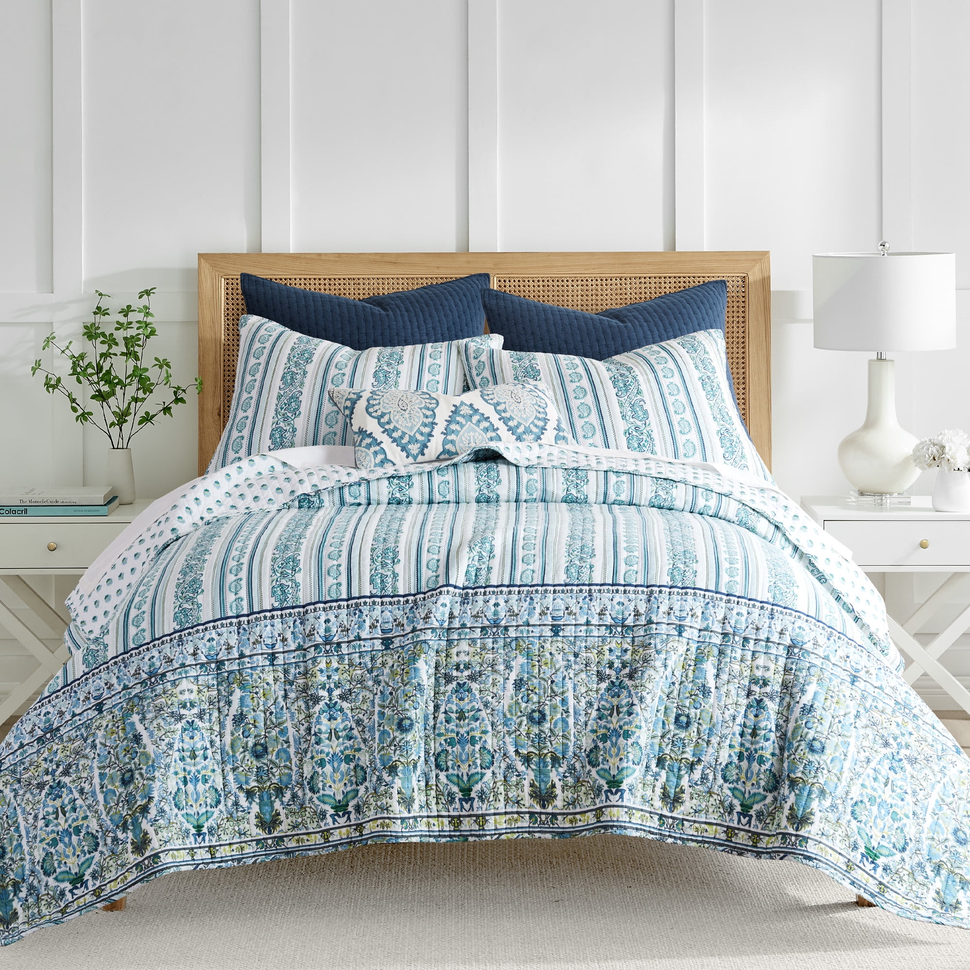 White and Teal Reversible Cotton Twin Quilt Set