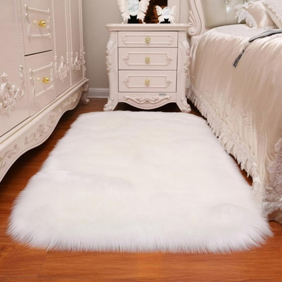 Leye Faux Fur Rug,Luxury Fluffy Rugs for Bedroom,1.3 x 1.3 feet Washable Area Rugs,Sheepskin Bedroom Rug,Furry Carpet Small Shag Rug,Soft Throw Rugs for Living Room,Kids Boys Girls Room Decor White