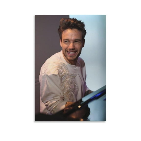 Liam Payne British Singer Pop Band Lead Singer Photo Poster Room Aesthetic Poster Print Art Wall Painting Canvas Posters Gifts Modern Bedroom Decor