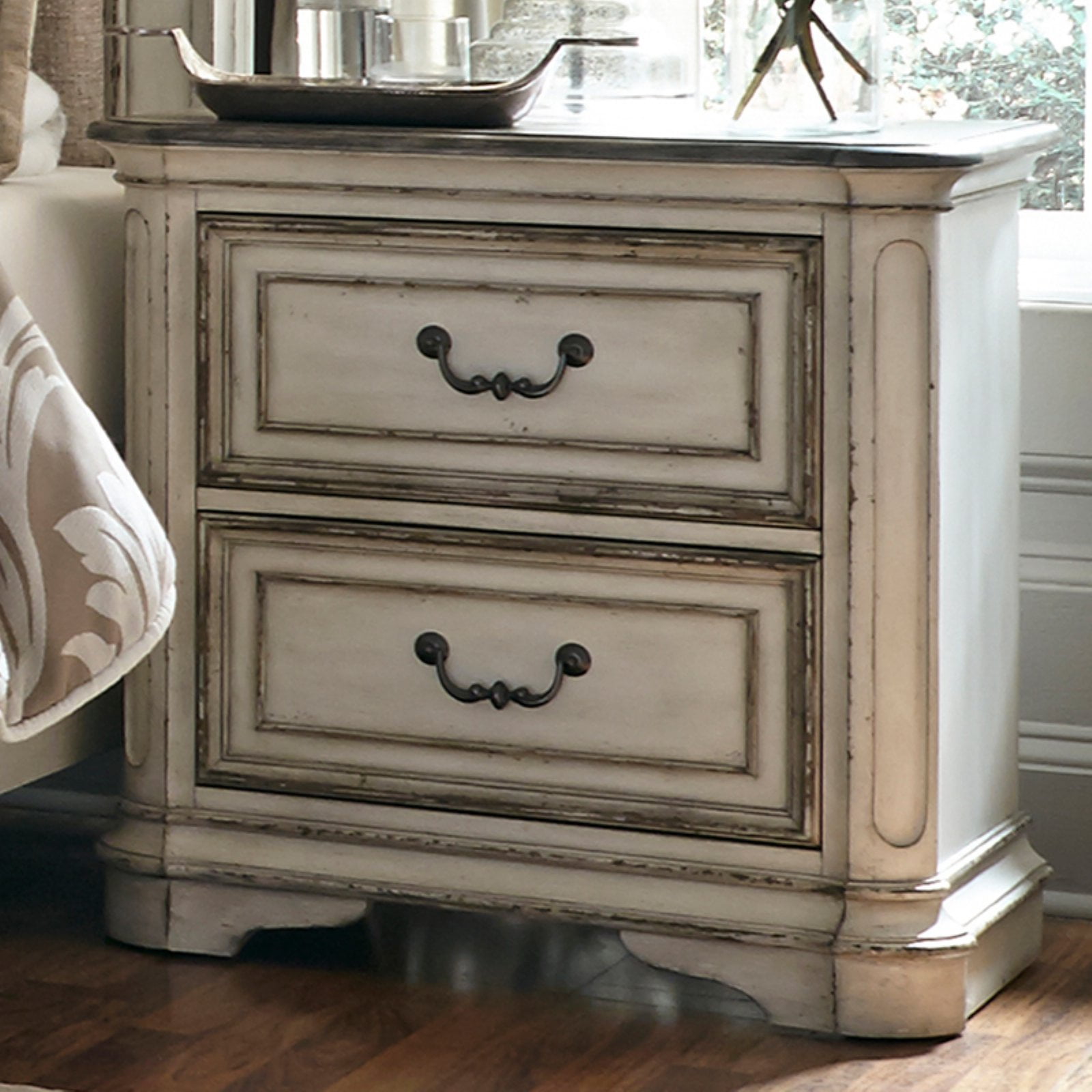 Liberty Furniture Industries Magnolia Manor 2 Drawer Nightstand