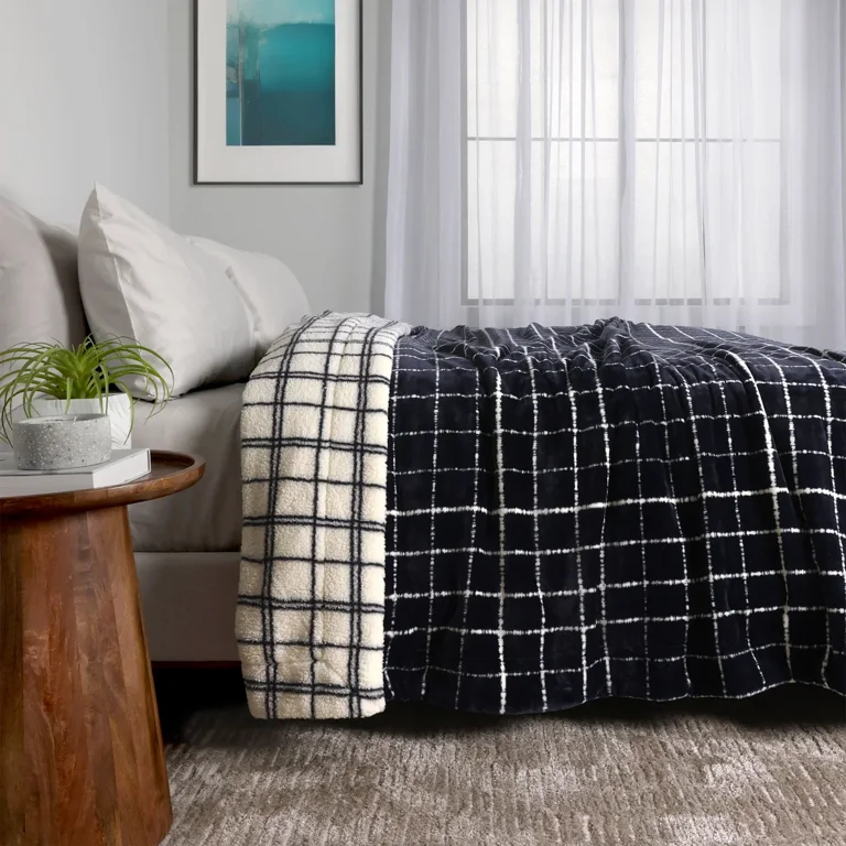 Life Comfort Reversible Sherpa Fleece Blacket (Queen 98x92