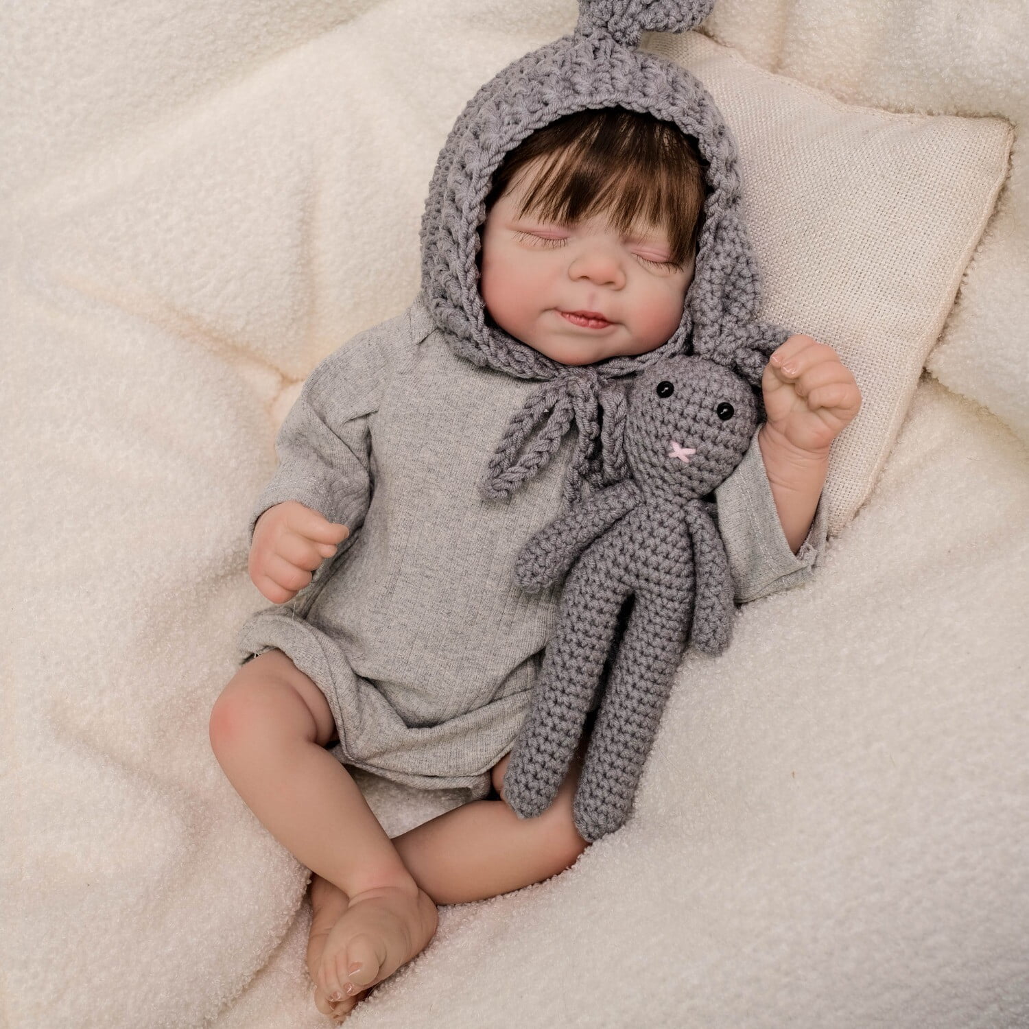 Lifelike Reborn Baby Dolls - 18" Real Baby Feeling Realistic-Newborn Doll Cloth Body Boy Real Life Baby Dolls with Toy & Gift Box for Kids Age 3+