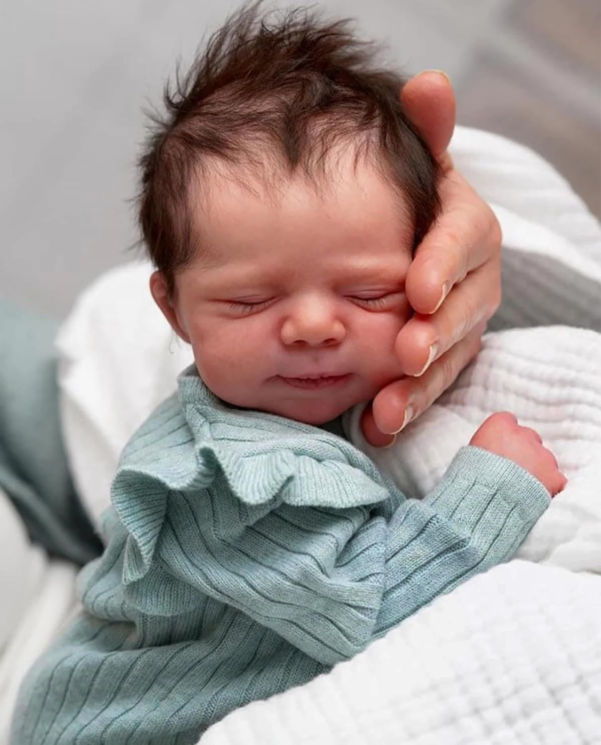 Lifelike Reborn Baby Dolls - 18" Realistic Sleeping Boy Newborn Baby Dolls Poseable Real Life Baby Dolls with Doll Accessories and Gift Box
