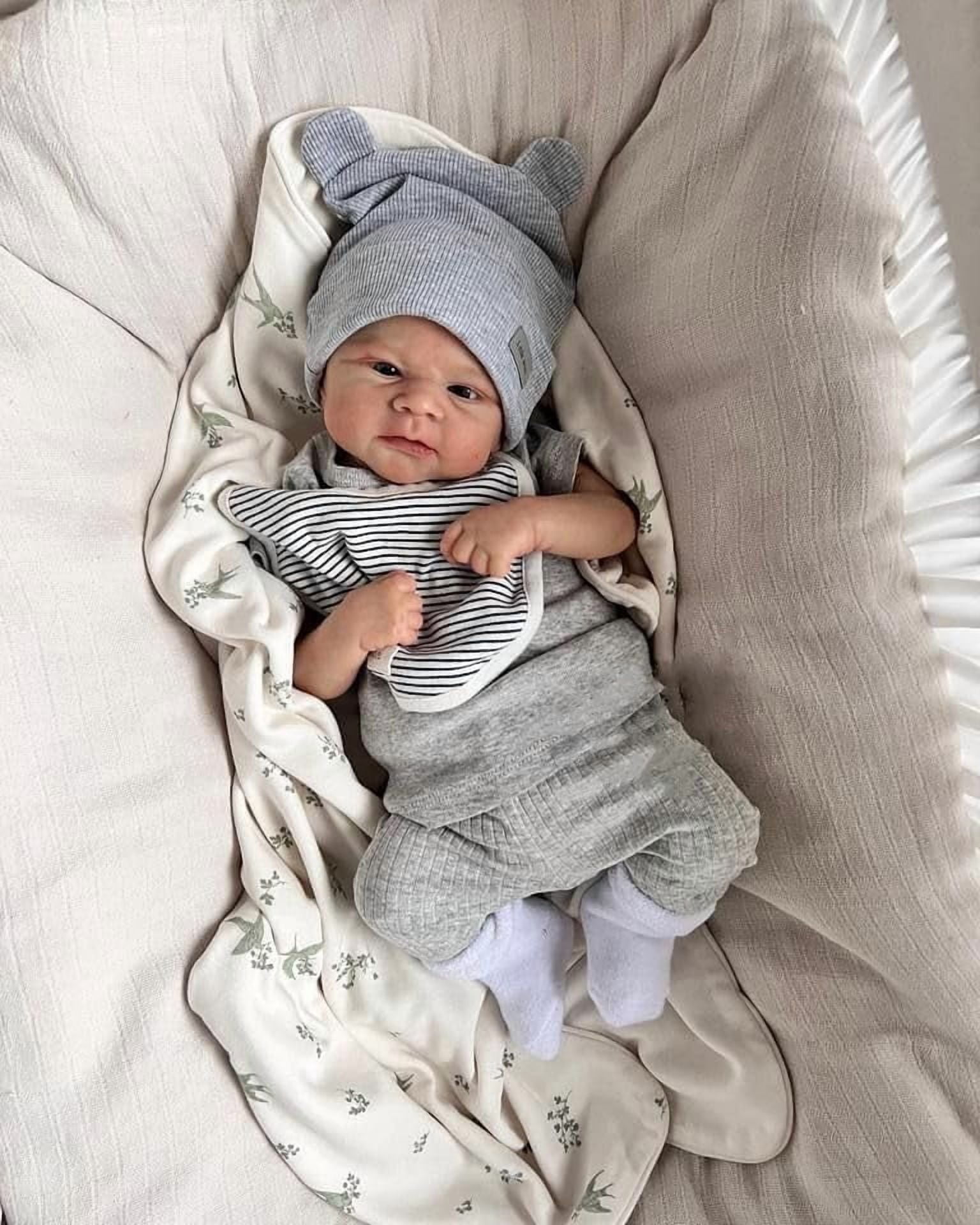 Lifelike Reborn Baby Dolls 19Inch Soft Cloth Weighted Body  Realistic Newborn Baby Doll That Look Real Child Birthday Gifts Dolls Toys & Accessories