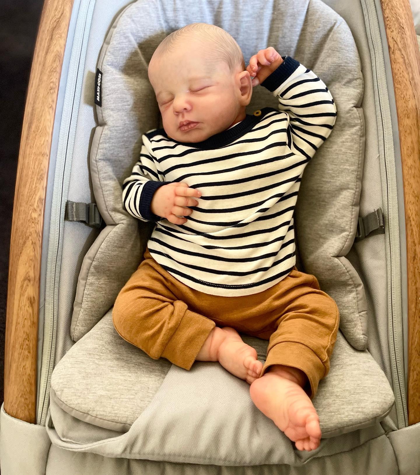 Lifelike Reborn Baby Dolls 20 inch Cloth Body & Vinyl Limbs Poseable Sleeping Real Life Baby with Complete Accessories for Kids Age 3+