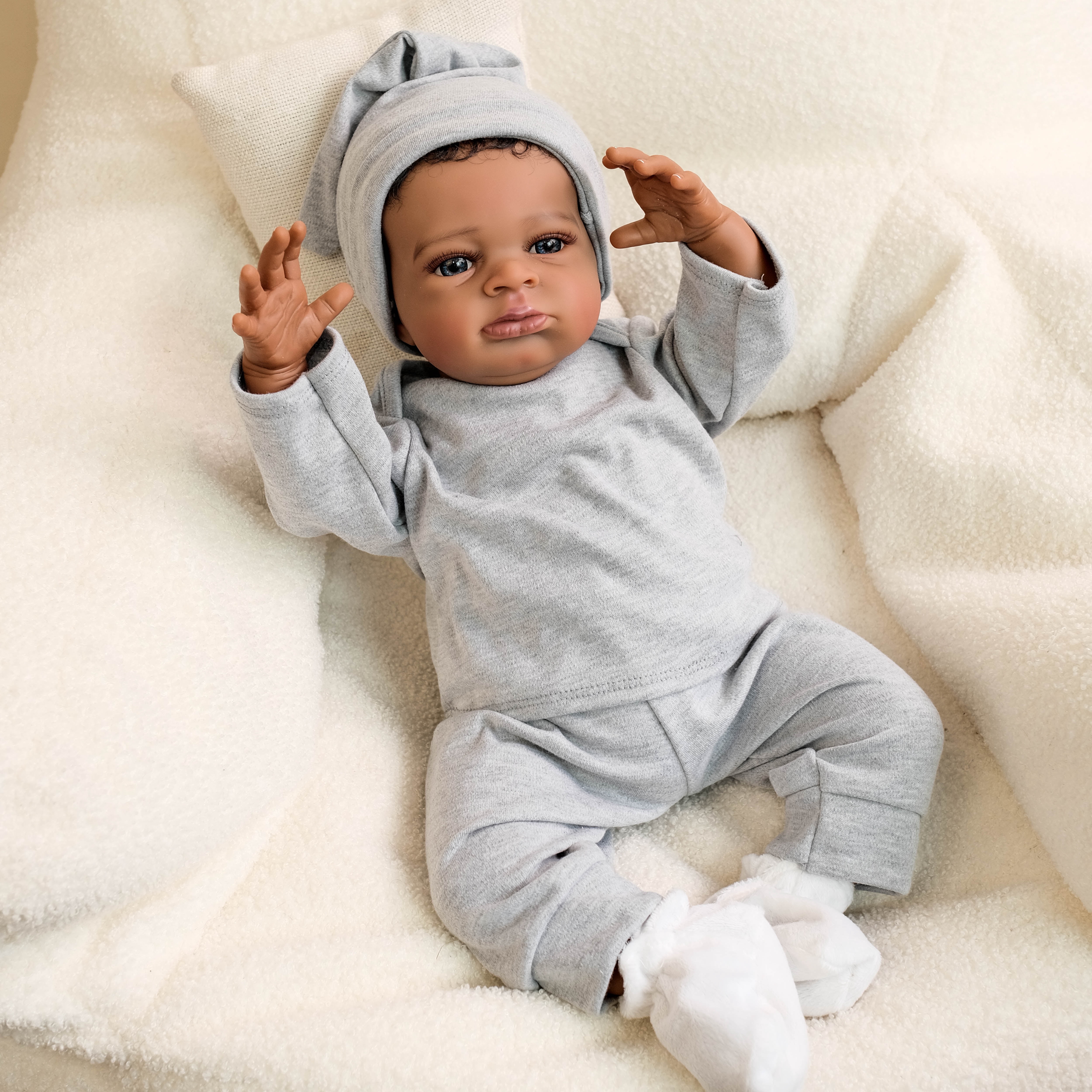 Lifelike Reborn Baby Dolls, 20 inch Realistic Cloth Body Newborn Baby Doll Lifelike African American Newborn Life Like Baby Dolls with Feeding Toy for Age Kids 3+