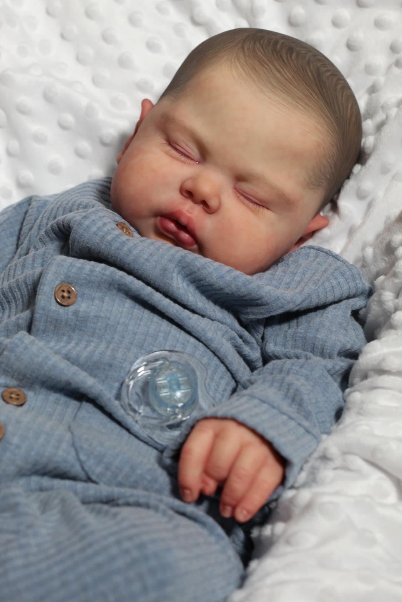 Lifelike Reborn Baby Dolls 24 inch Real Baby Feeling Realistic Newborn Baby Dolls Cloth Body Vinyl Limbs with Complete Accessories for 3+ Years Old Kids