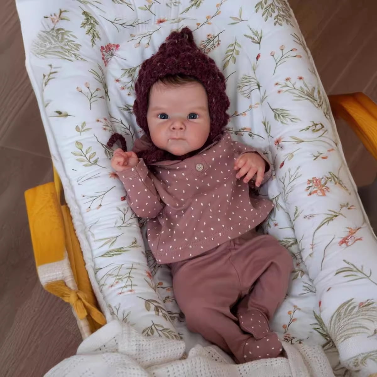 Lifelike Reborn Baby Dolls Bettie, 18 Inch Cute Newborn Baby Doll Poseable Real Life Baby Dolls Girls with Gift Box for 3+ Year Old