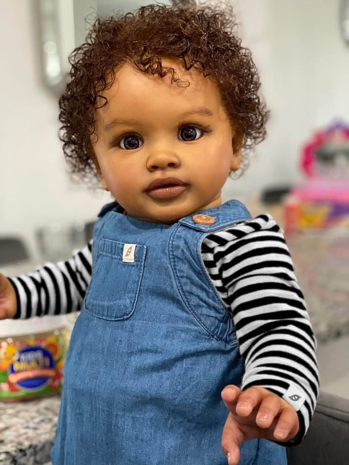 Lifelike Reborn Baby Dolls Black, 26 inch Realistic Newborn Real Life Baby Dolls Soft Cloth Body Baby Dolls with Clothes and Toy Gift for Kids Age 3+