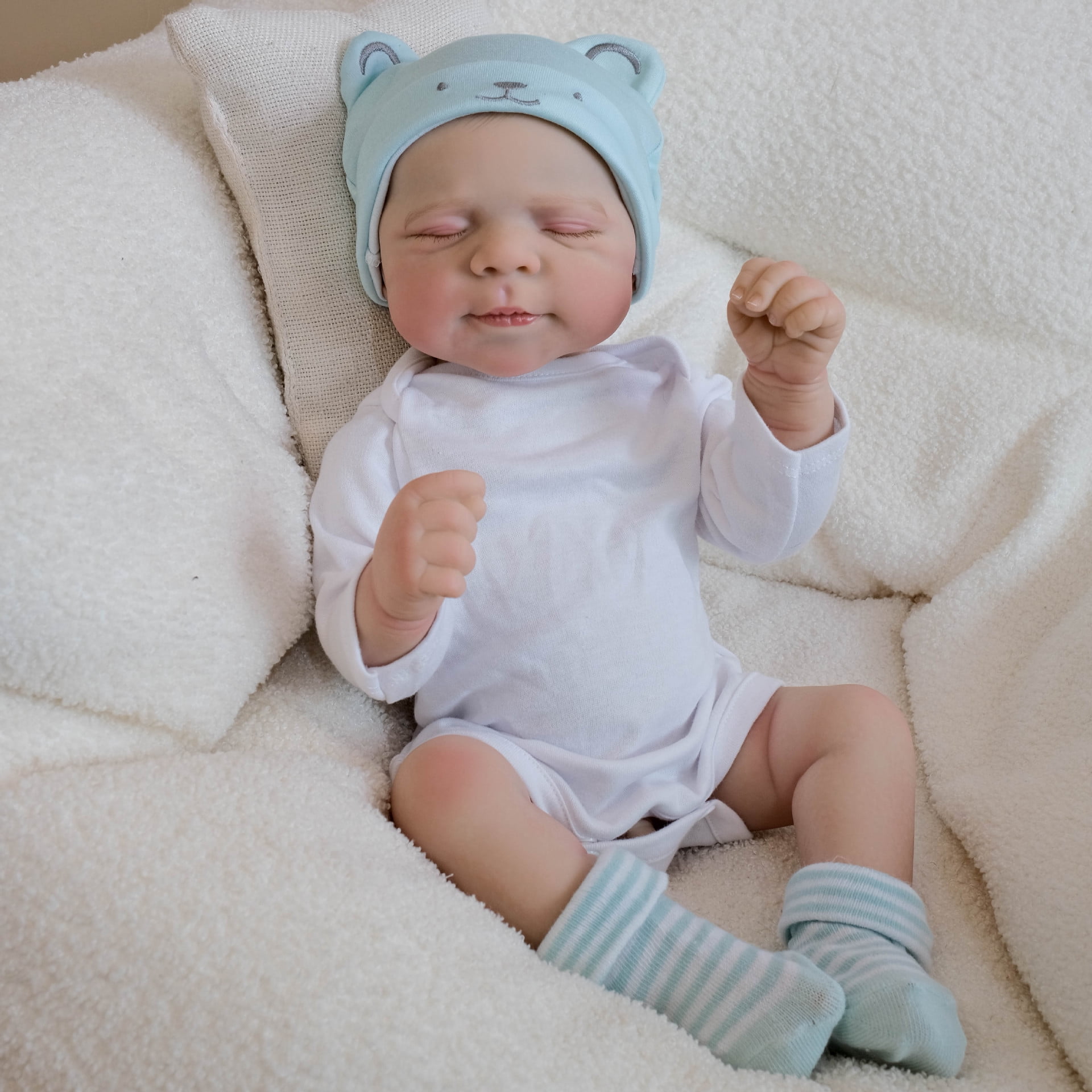 Lifelike Reborn Baby Dolls Girl 18 inch Sleeping Baby Dolls Soft Vinyl Full Body Realistic Newborn Baby Doll with Accessories for Kids Age 3+