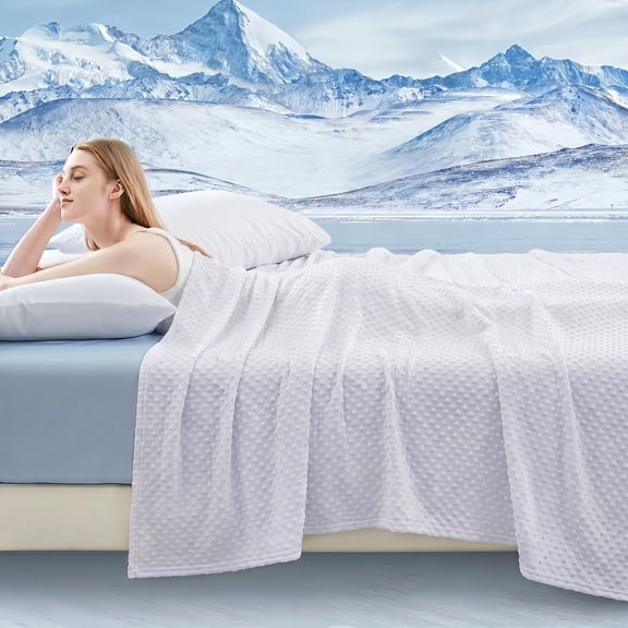 Light Purple Dotted Cooling Blanket, Ultra-Soft All-Season Plush Blanket for Home & Office Twin