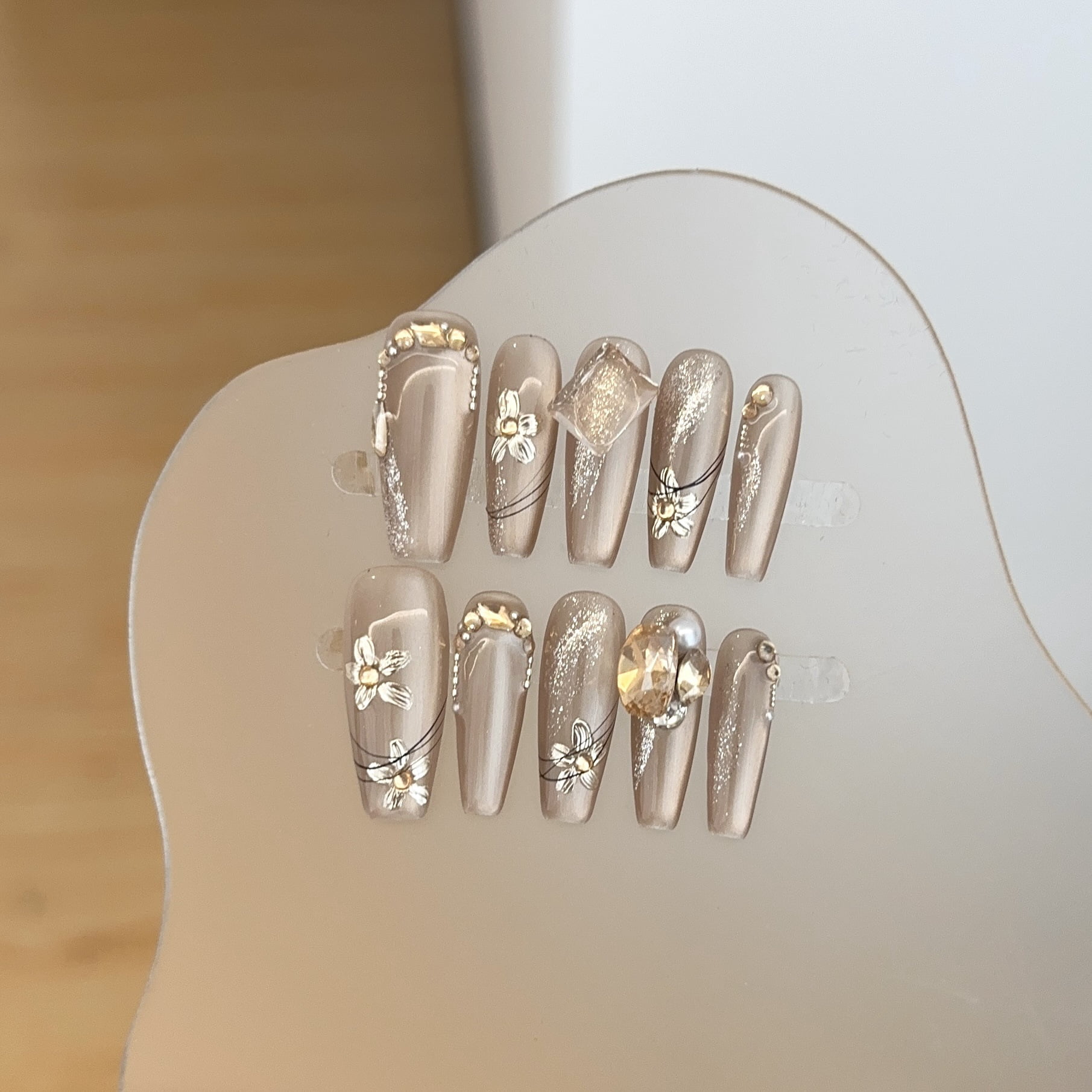 Light luxury handmade wear nail piece high-end brown cat's eye manicure removable large diamond small flower white fake nail