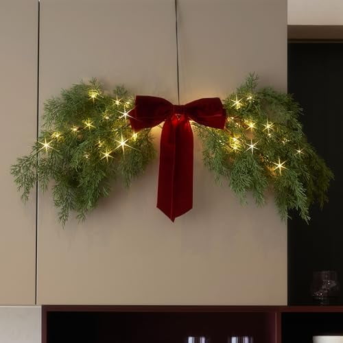 Lighted Cedar Pine Swag with Timer 60 LED Fairy Lights, Christmas Swag with Lights 32IN Battery Operated for Home Wall Fireplace Mantle Door Tabel Xmas Decoration Indoor Outdoor
