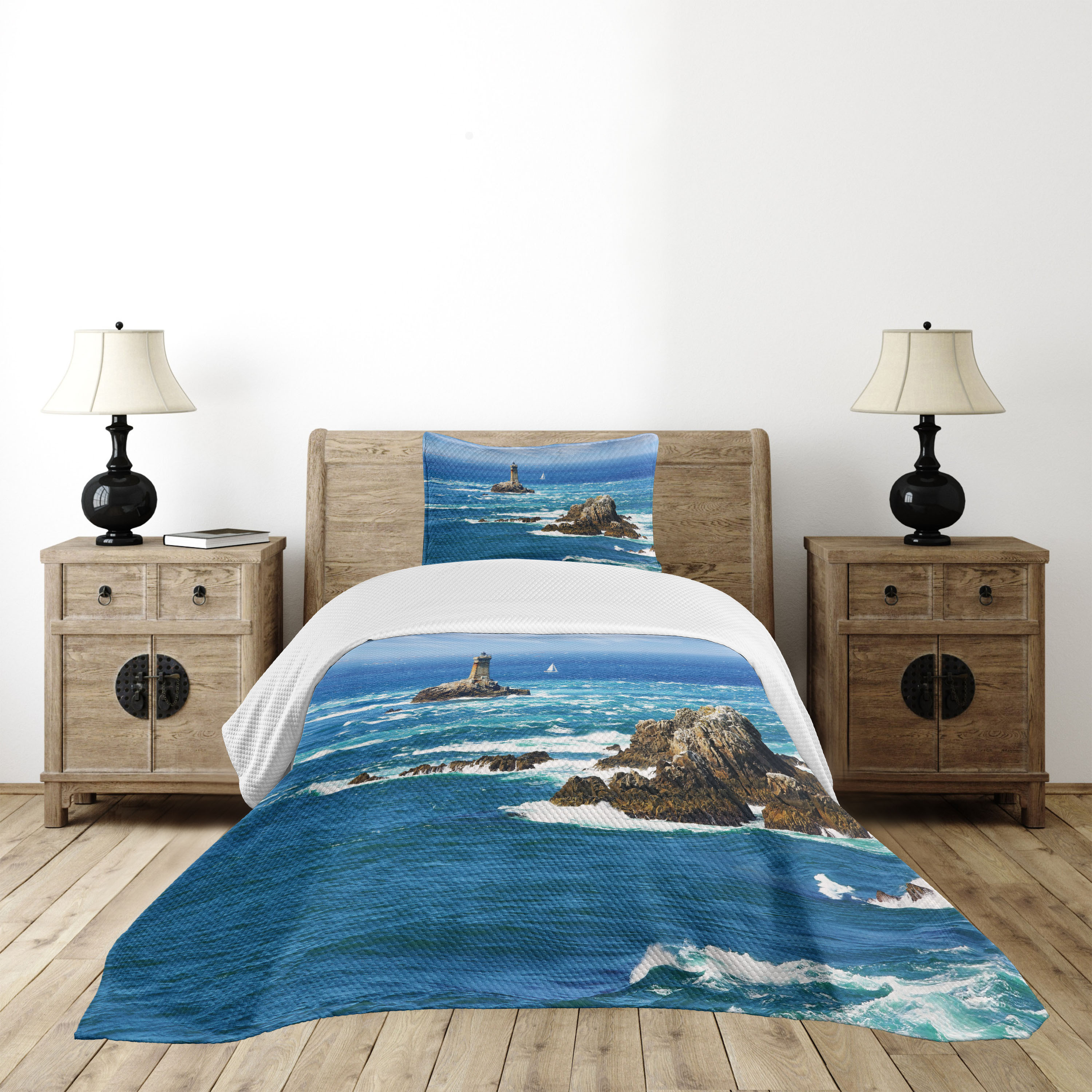 Lighthouse Bedspread, Daytime Lighthouse Wavy Ocean View and Clear Sky ...