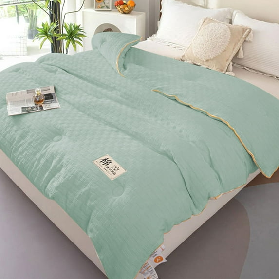 Lightweight All Season Comforter, Machine Washable Bed Quilt for Air Conditioned Rooms, Breathable and Thermal Regulating Blanket(Green)