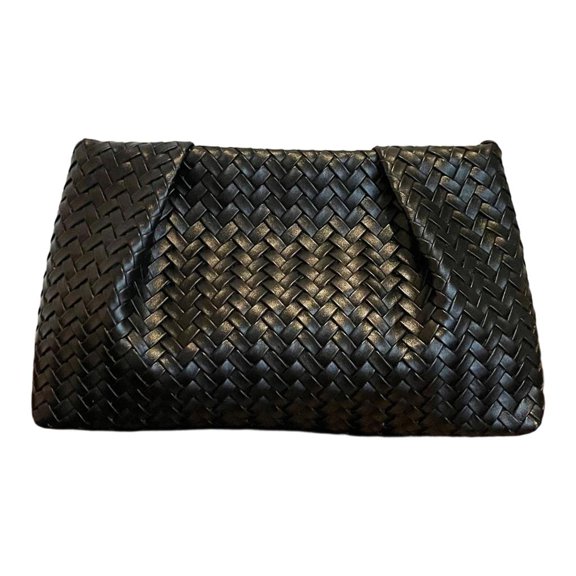 Lightweight Construction Spacious Interior Woven Evening Purse for Women