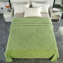 Lightweight Fleece Throw Blanket - Breathable All-Season Sofa Cover Office Lap Blanket Machine Washable Compact Fold Travel Essential(Green)