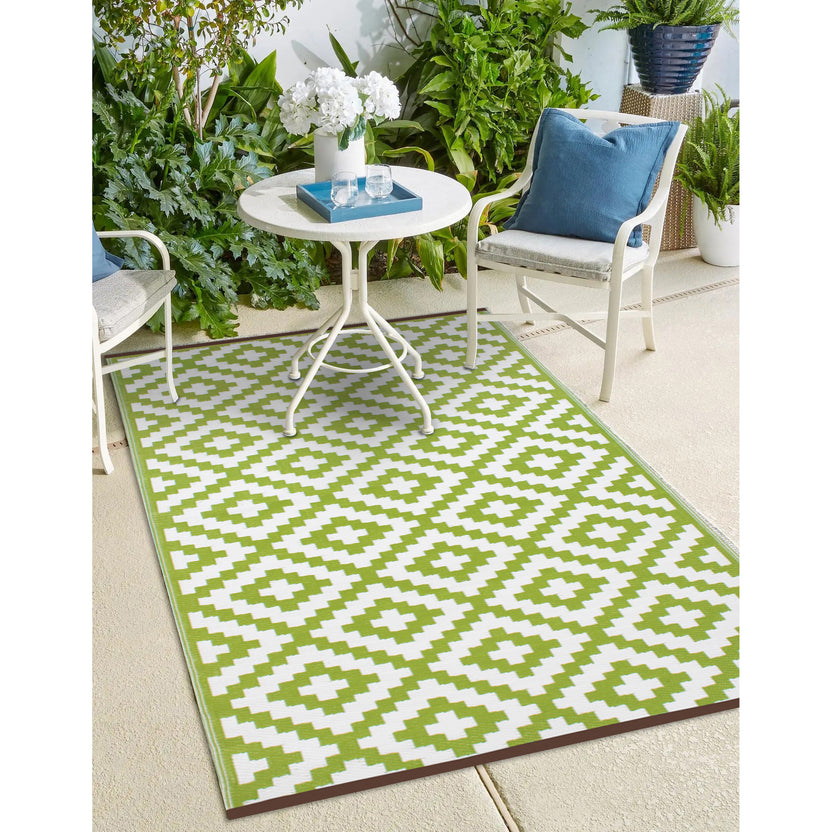 Lightweight Outdoor Reversible Plastic Nirvana Rug (5 X 8, Leaf Green