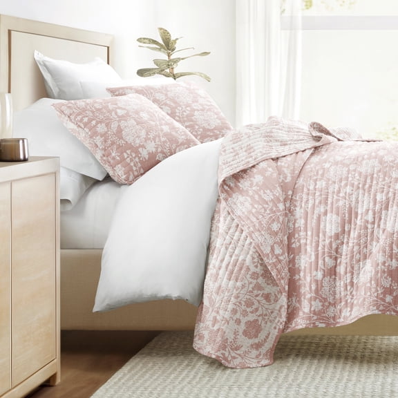 Lightweight Quilt Set Super Soft Wrinkle Resistant Quilted Coverlet Floral Patterns by Comfort Canopy