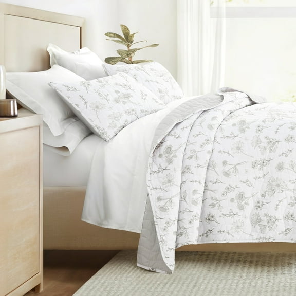Lightweight Quilt Set Super Soft Wrinkle Resistant Quilted Coverlet Floral Patterns by Comfort Canopy