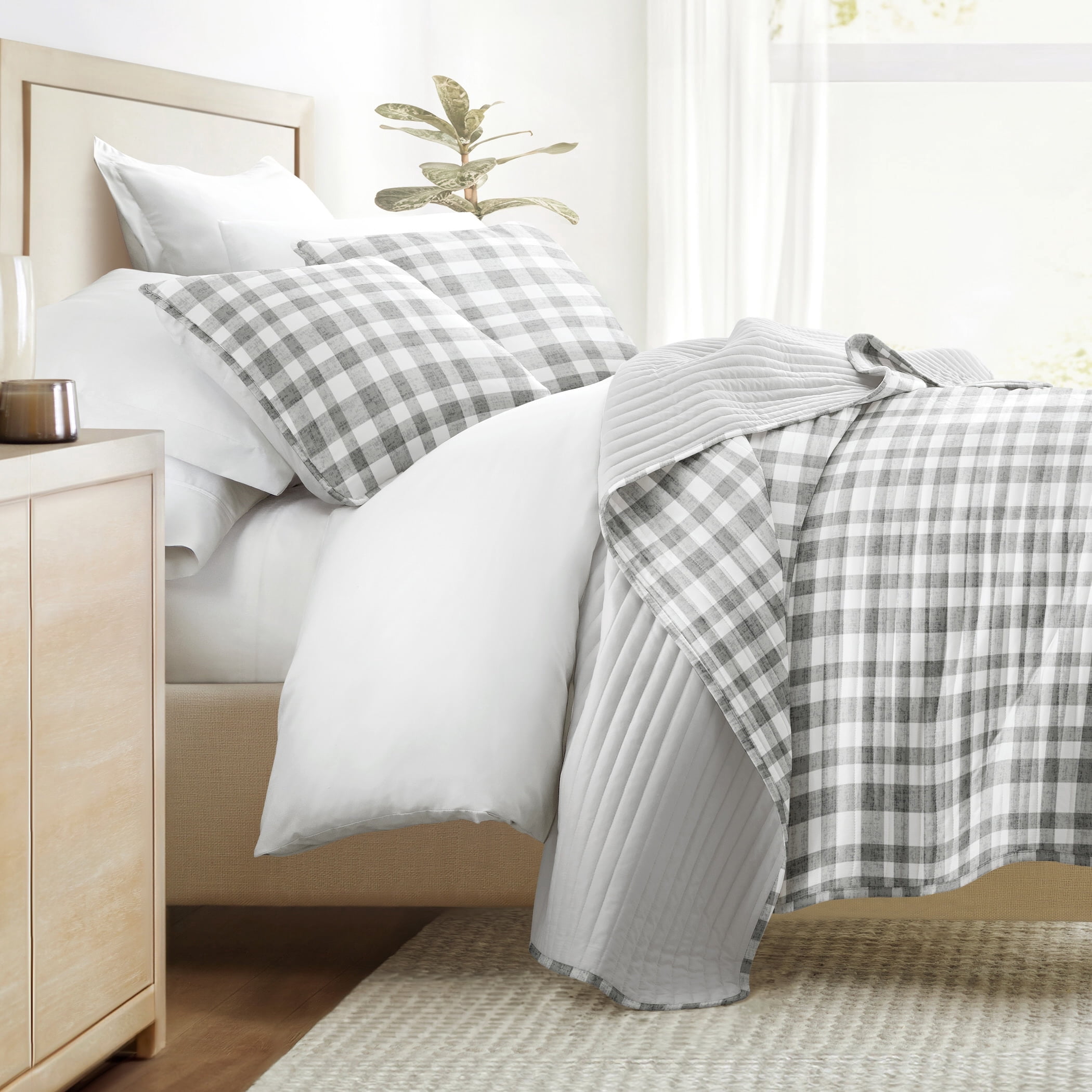Lightweight Quilt Sets - Wrinkle Free - Coverlet Rustic Gray Plaid for Twin/Twin-XL Bedding by Comfort Canopy