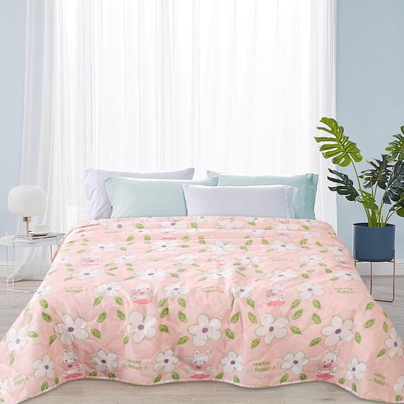 Lightweight Summer Quilt | Breathable Cooling Thin Blanket for Bed Sofa Travel | Soft Washable Comforter for Home & Outdoor Use | Portable Durable Design | Twin Full Queen Sizes