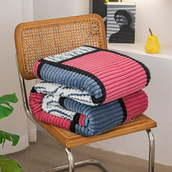 Lightweight Summer Throw Blanket - 95% Polyester Flannel Nap Sofa Cover Reversible Fuzzy Lap Quilt Machine Washable Bedspread(Red)