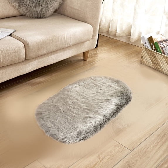 Lilgiuy Faux Sheepskin Fur Bedroom Rug,Super Soft Living Room Rugs Sheepskin Area Rug Window Beside Carpets Fluffy Floor Mat Elaborate Home Decor (Oval Shape,23.6 "X 15.7")