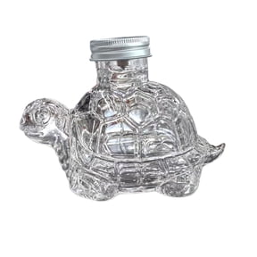 Lilixerw Turtle Candy Jar,Airtight Glass Snack Storage Container with Lid,Cute Kitchen Canister for Candy,Coffee Pods,Cookies,Practical Pet Lovers Gift & Home Decor,7.28x5.1x4.92 in,White