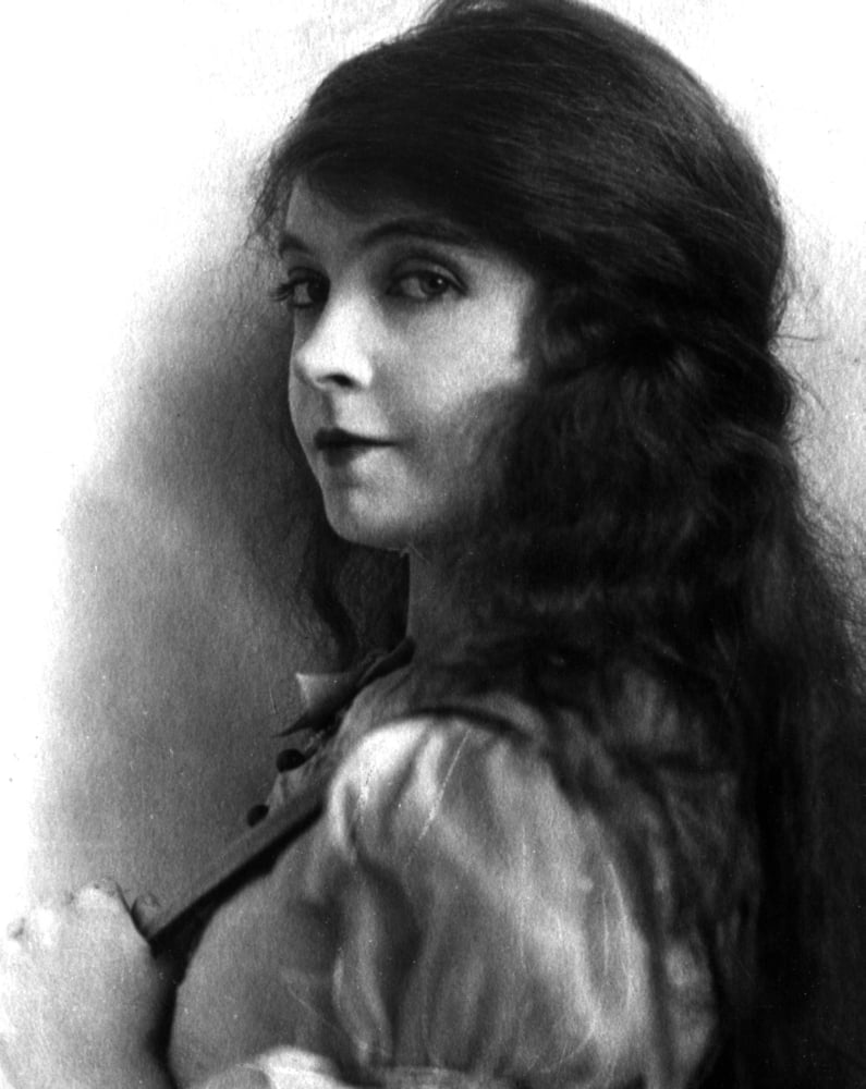 Lillian Gish Canvas Art - (16 x 20)