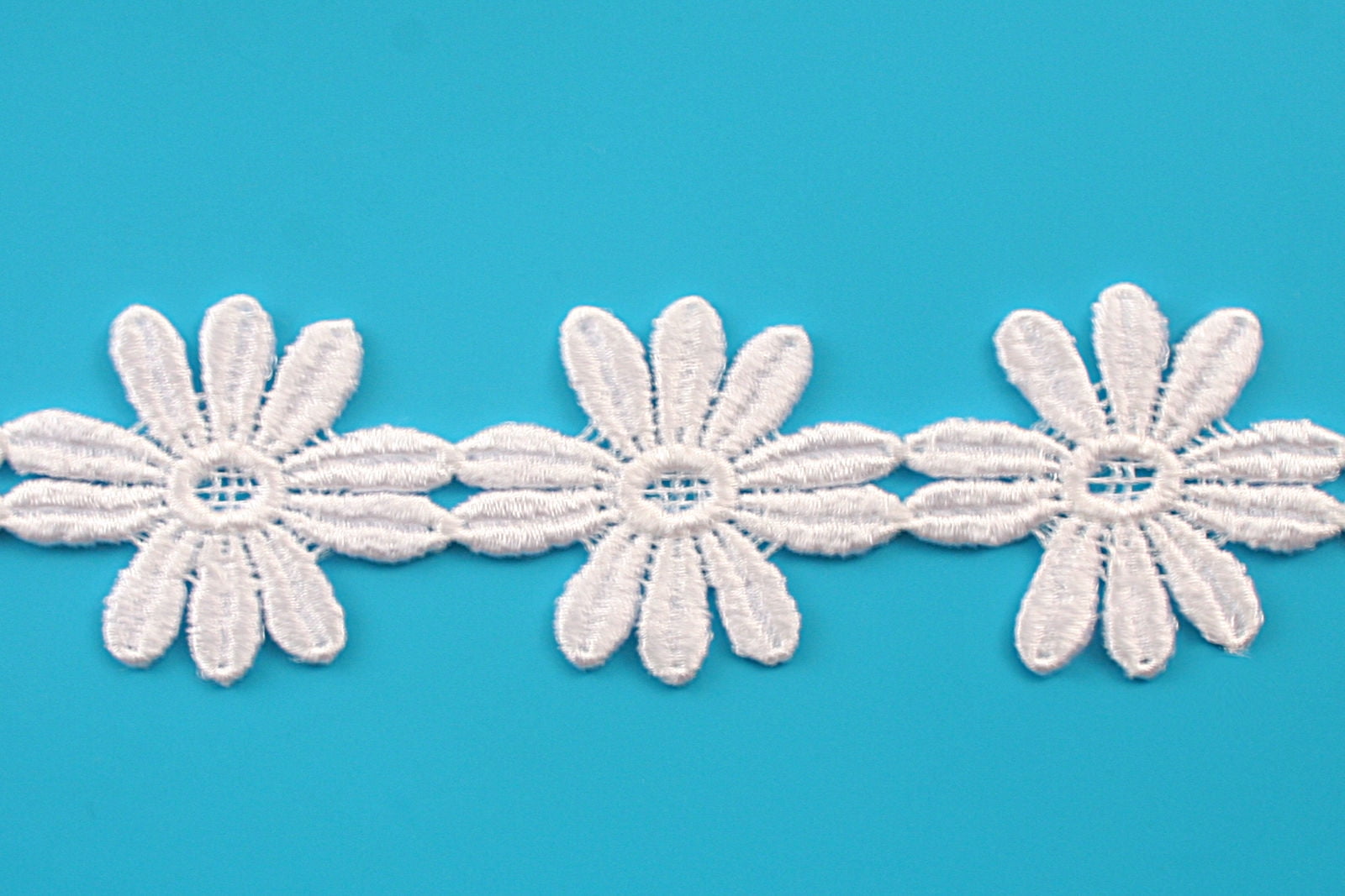 Lily 2" White Daisy Flowers Floral Guipure Cuttable Venice Lace Trim By Yard