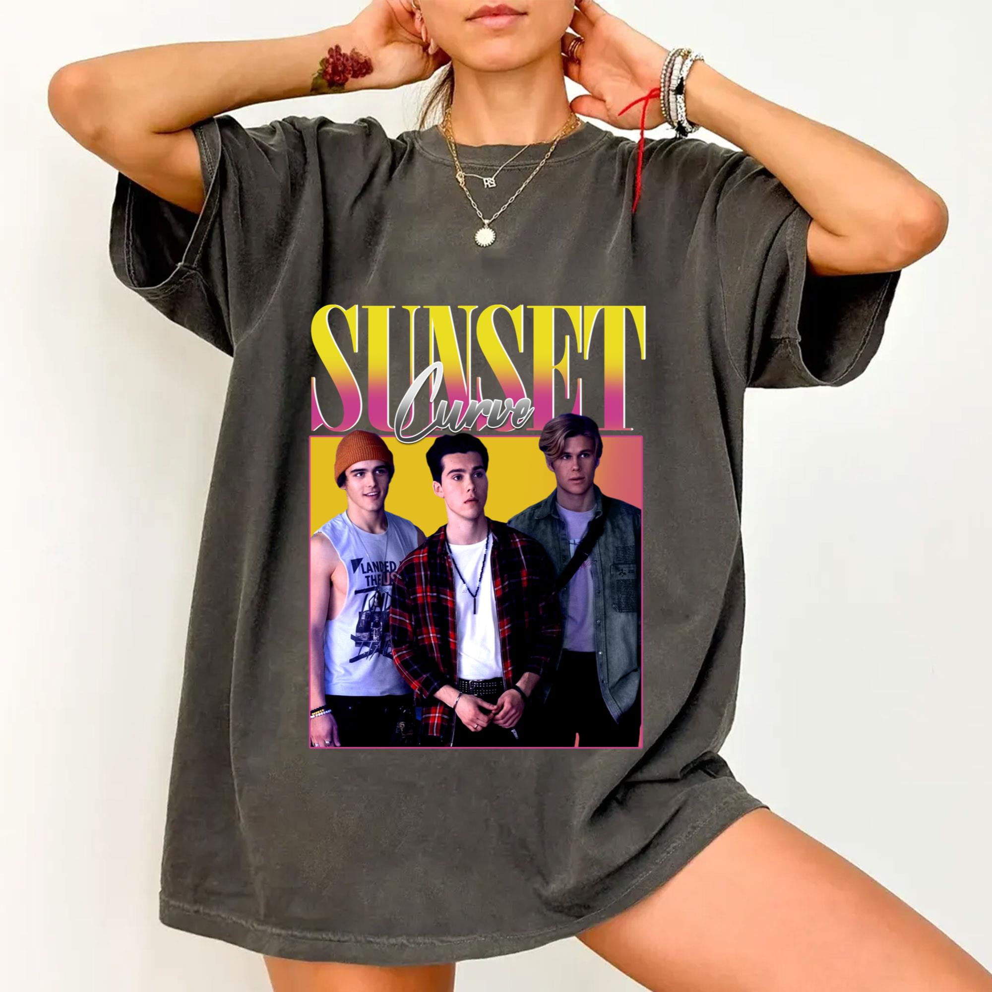 Limited Sunset Curve Shirt Julie And The Phantoms Shirt Ghost Band Shirt Julie And The Phantoms Merch Walmart