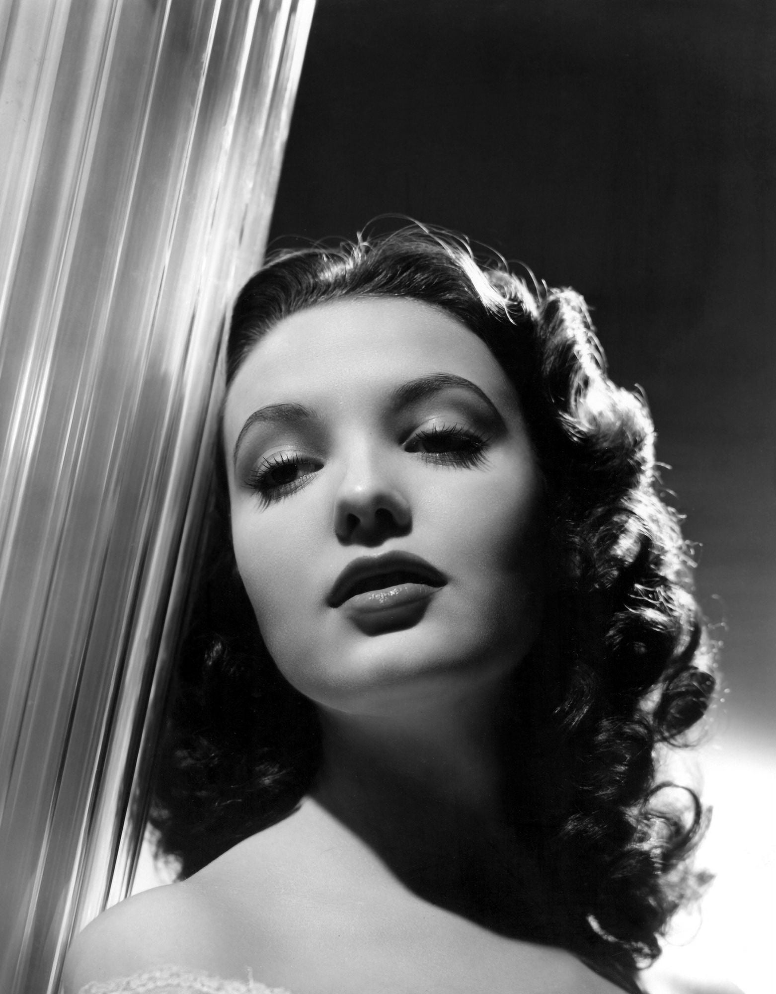 Linda Darnell Canvas Art - (16 x 20)