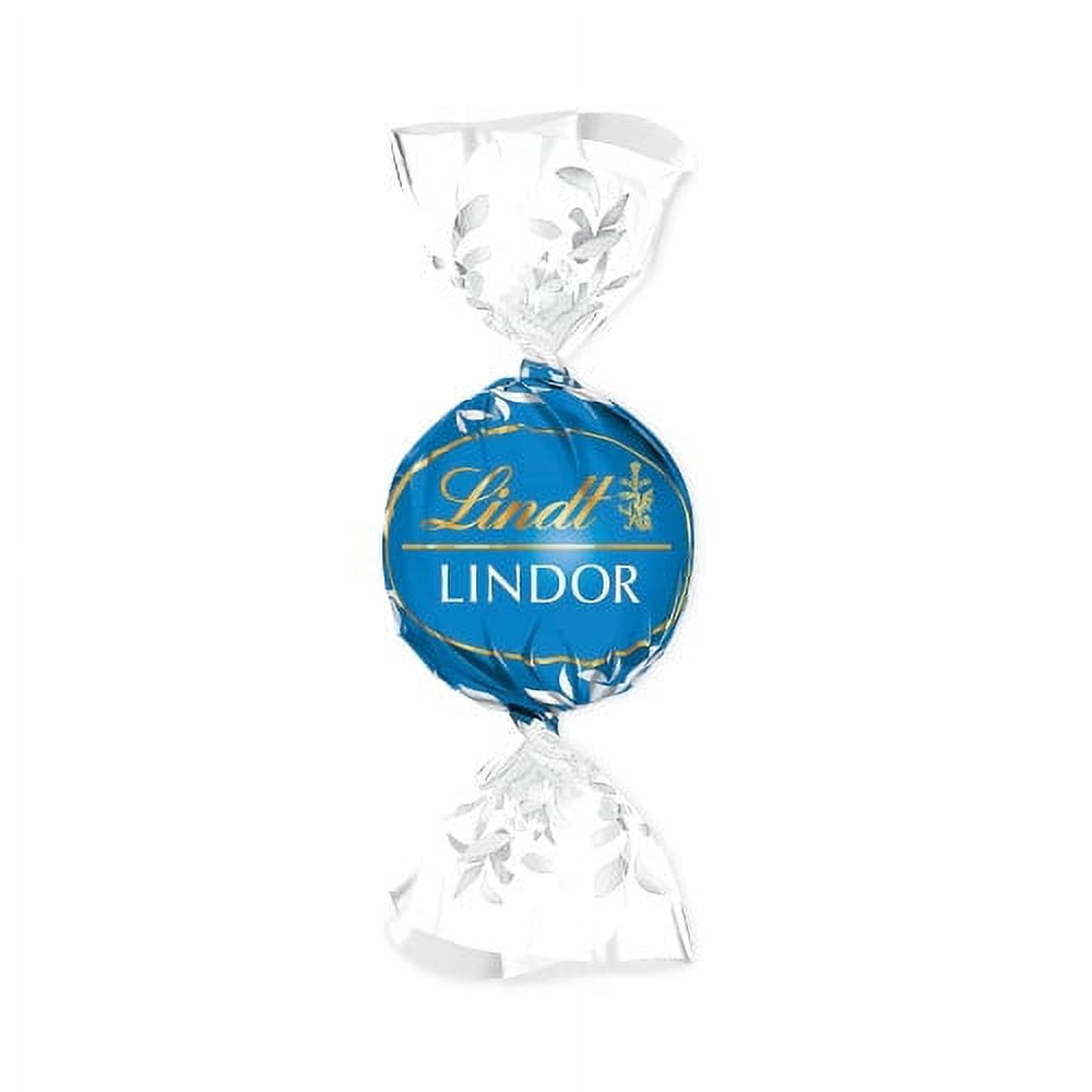 Lindt Lindor Truffles Milk Chocolate Sea Salt, 1.85 lb, 60 Pieces/Bag, (20900387)