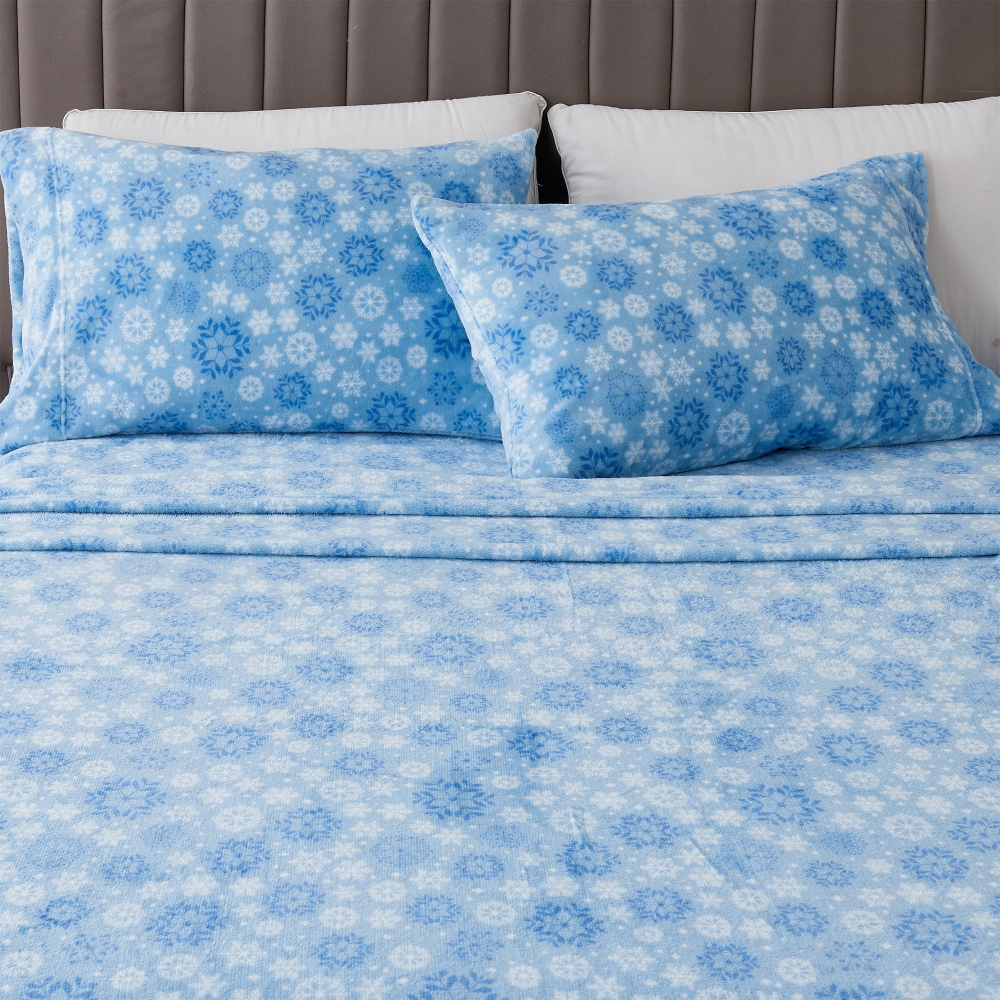 Rustic Plush Linery & Co. Rustic Lodge Velvet Plush 4-Piece Sheet Set Blue Snowflake ...