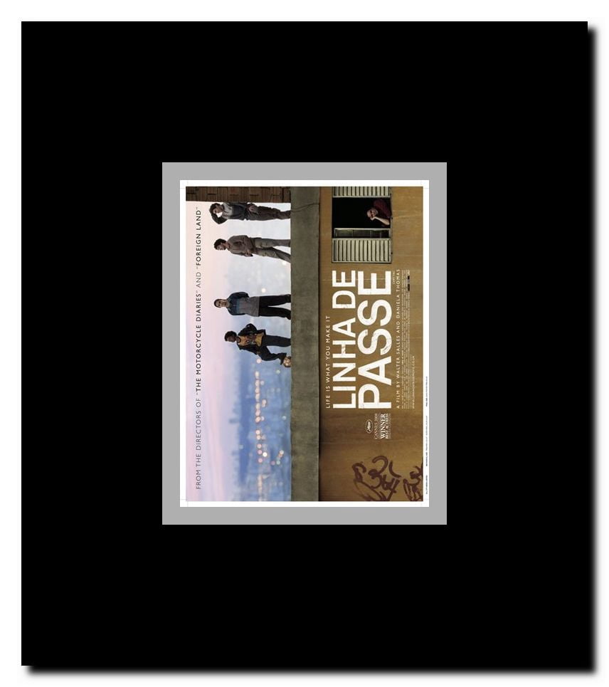 Linha de Passe Framed Movie Poster