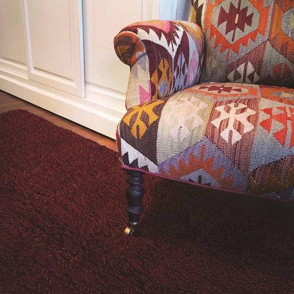 Linon 3A Flokati Collection, Burgundy, 6ft x 9ft