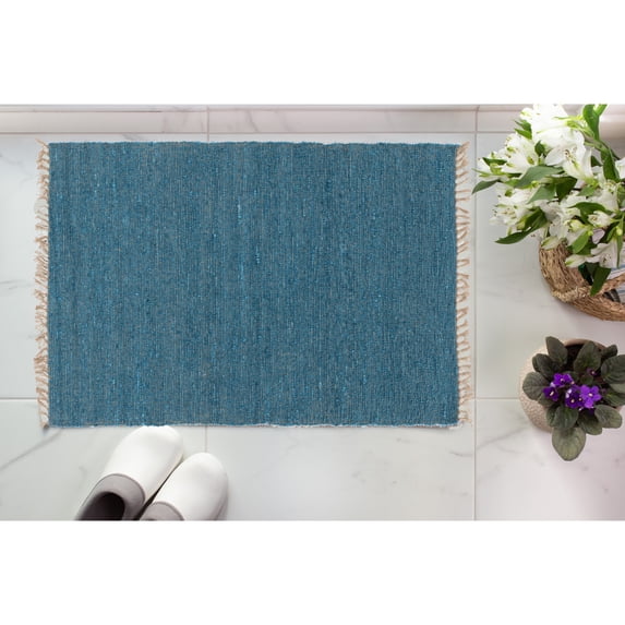 Contemporary Home Living 1.75' x 2.75' Reversible Handwoven Solid Area Throw Rug - Sage Green