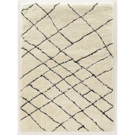 Linon Morocco Sahara Shag Polyester 2'x8' Rug in Ivory and Black