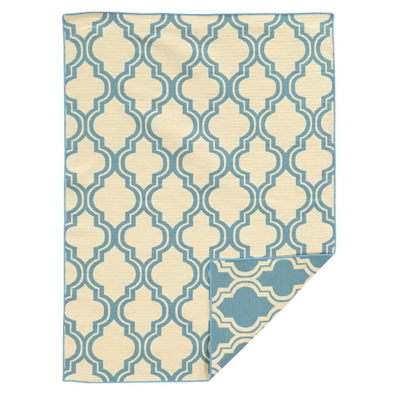 Linon Salonika Quatrefoil Reversible Woven Wool 5'x8' Rug in Light Blue