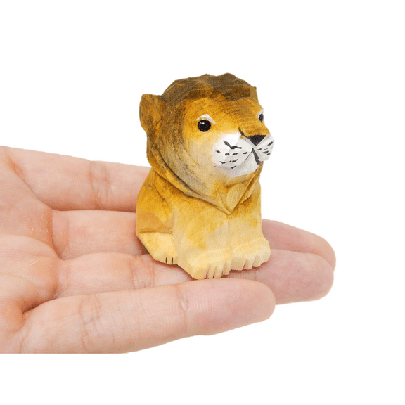 Lion Figurine Wooden Decoration Statue Wall Art King Miniature Carved Small Animal