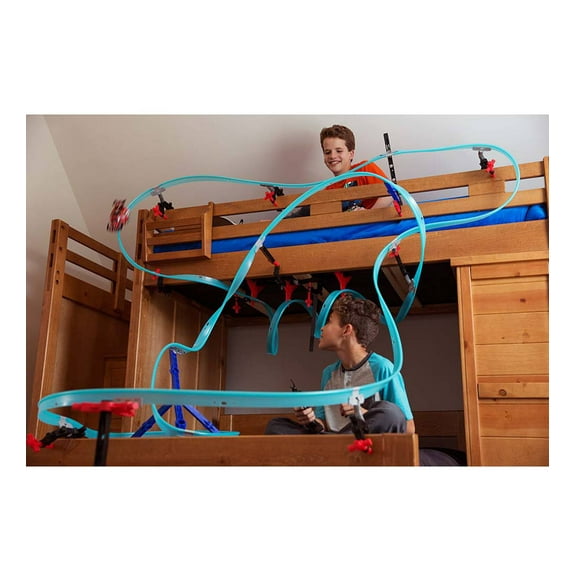 Lionel Corkscrew Chaos MegaTracks Set, Frequency A (Green Car)