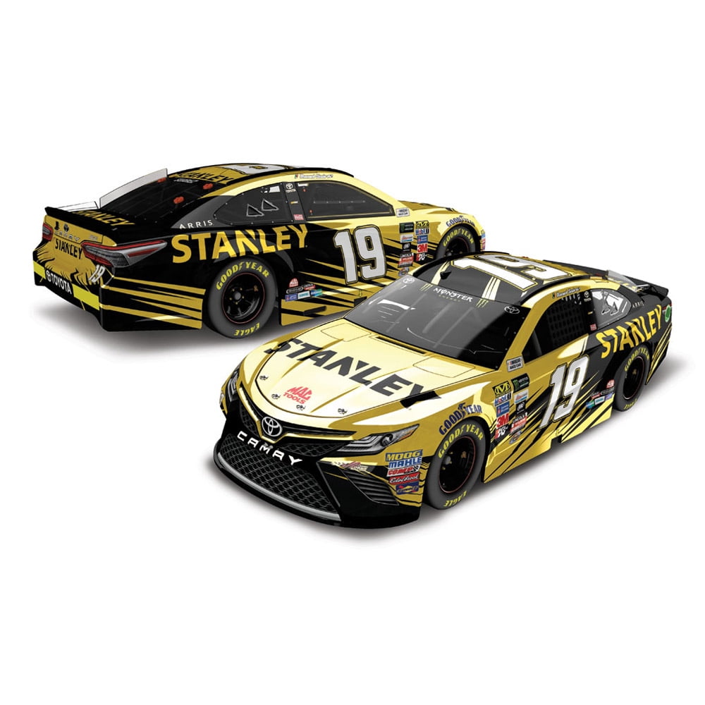Lionel Racing Daniel Suarez #19 Stanley 2017 Toyota Camry 1:24 Scale HOTO Color Chrome Die-Cast