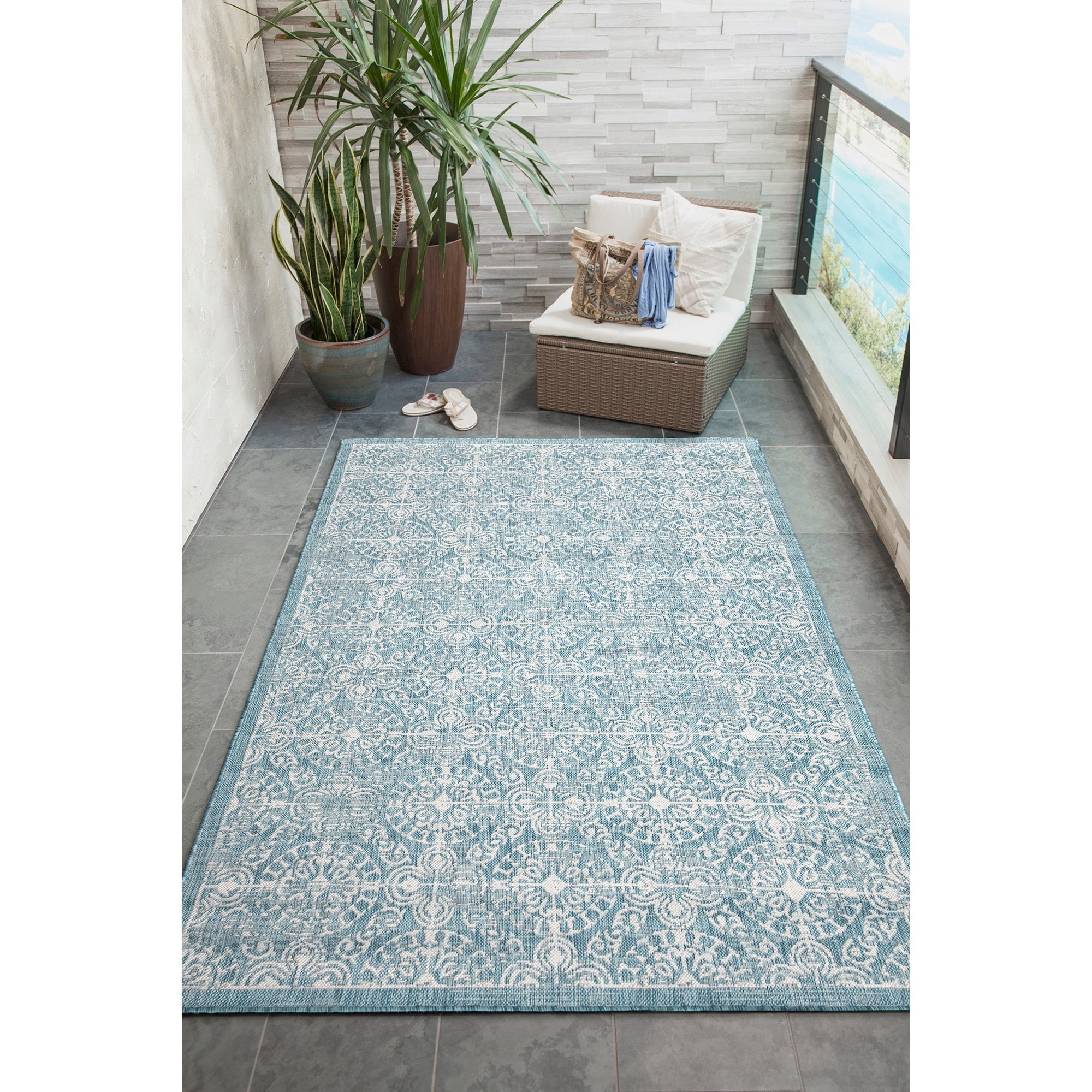 Liora Manne Carmel Antique Tile Indoor/Outdoor Rug Aqua 3'9