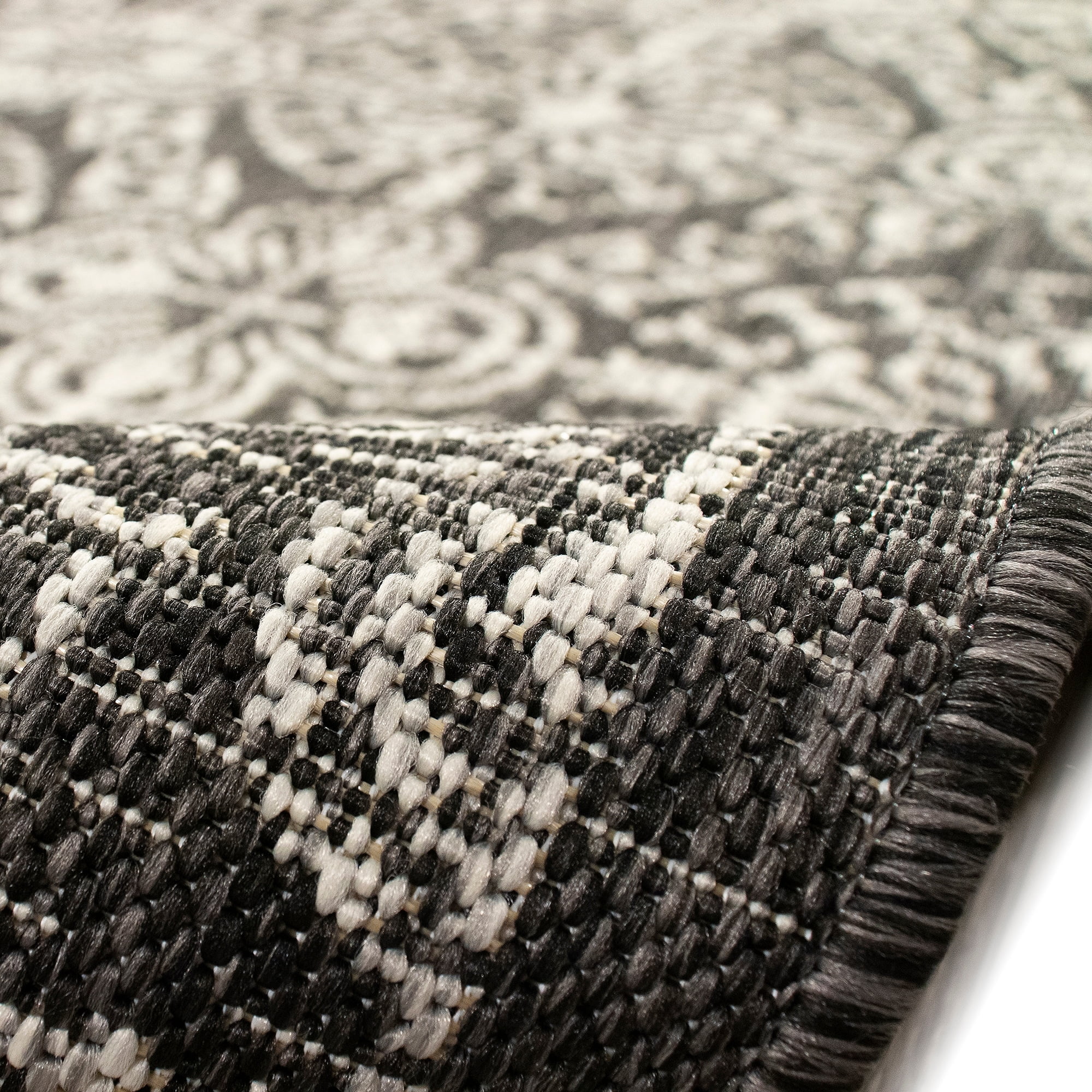 Liora Manne Carmel Antique Tile Indoor/Outdoor Rug Black 1'11