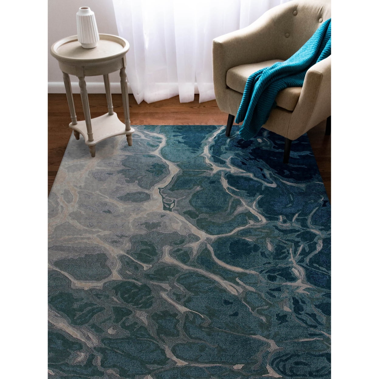 Hand-Tufted Water Blue Wool 5' x 7' Area Rug