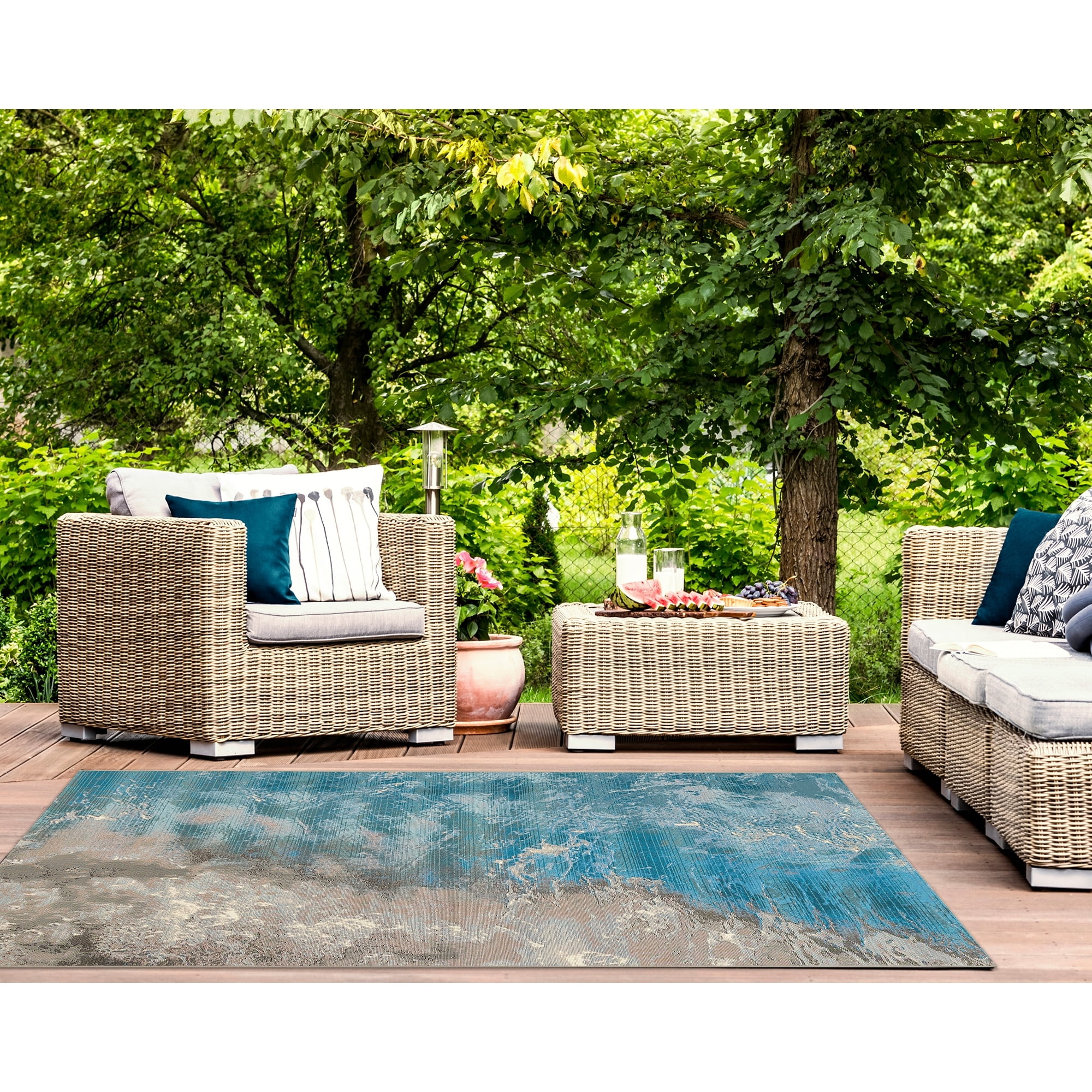 Gray and Blue Abstract Synthetic Flat Woven Indoor/Outdoor Rug