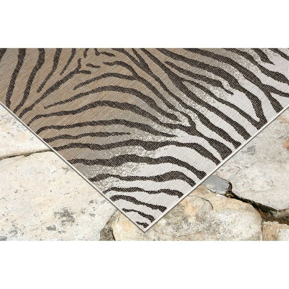 Liora Manne Zebra Indoor Outdoor Area Rug Sand 100% Polypropylene 5x8 ft