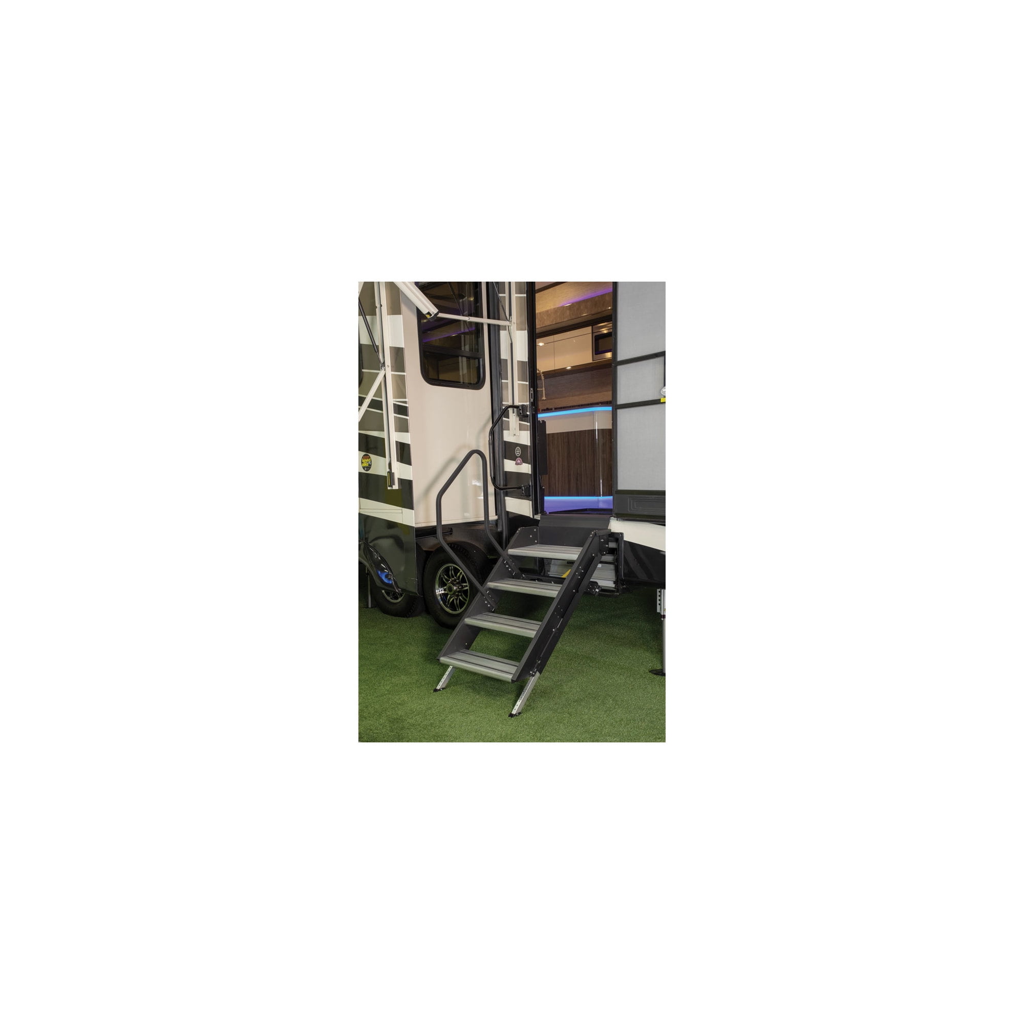 LIPPERT COMPONENTS Lippert 799640 Solid Step Entry Assist